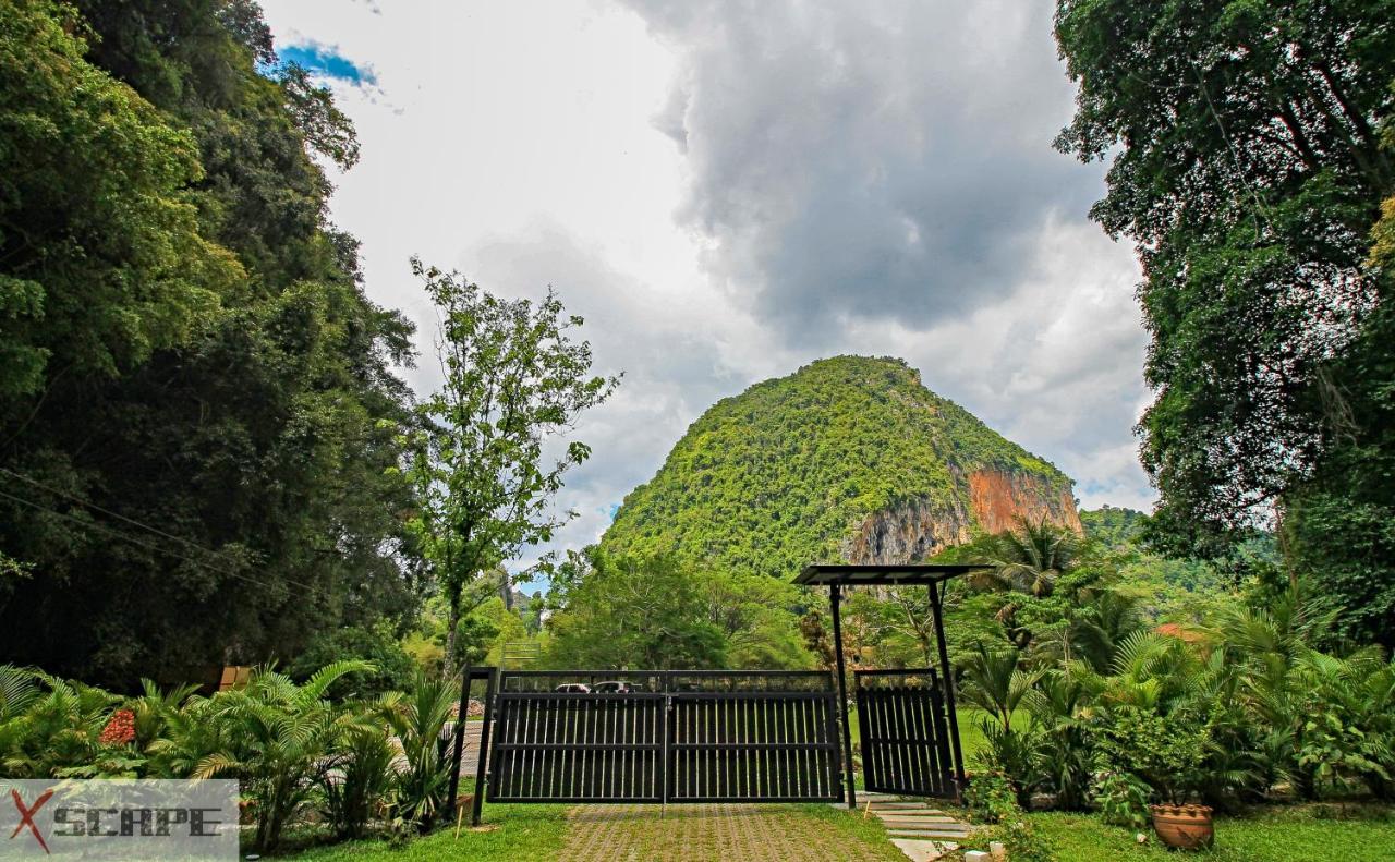 Xscape Tambun Villa Ipoh Buitenkant foto